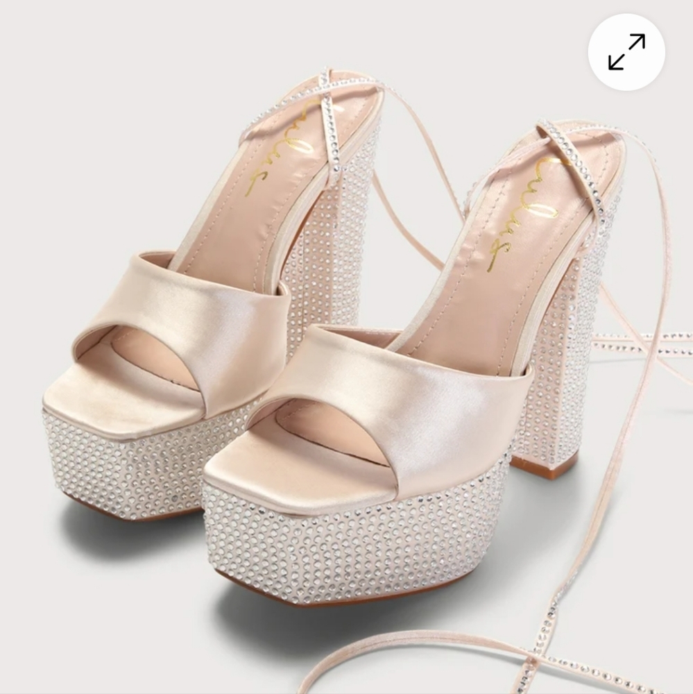 Elegante Blush Platform Block Heel Sandals with Crystal Embellishment